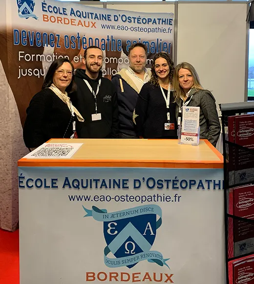 Photo de notre stand et de notre équipe au salon